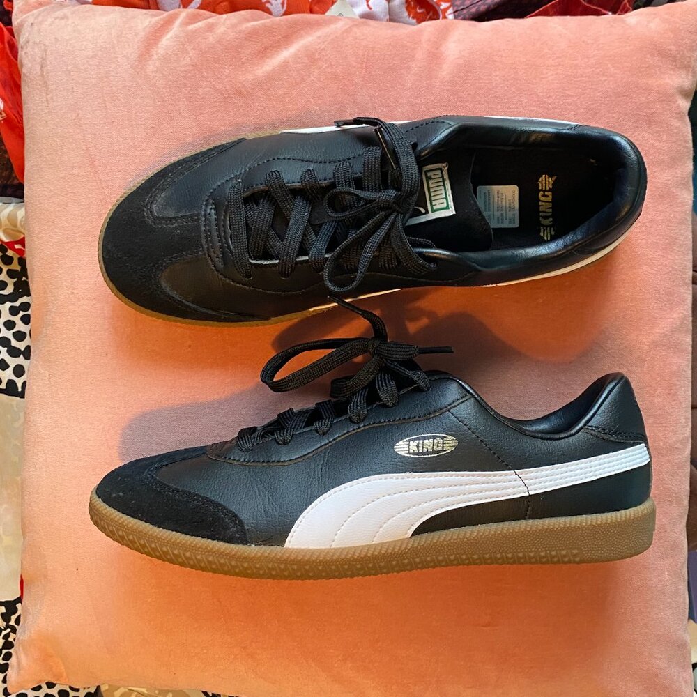 PUMA Men's King 21 Indoor Training Sneaker